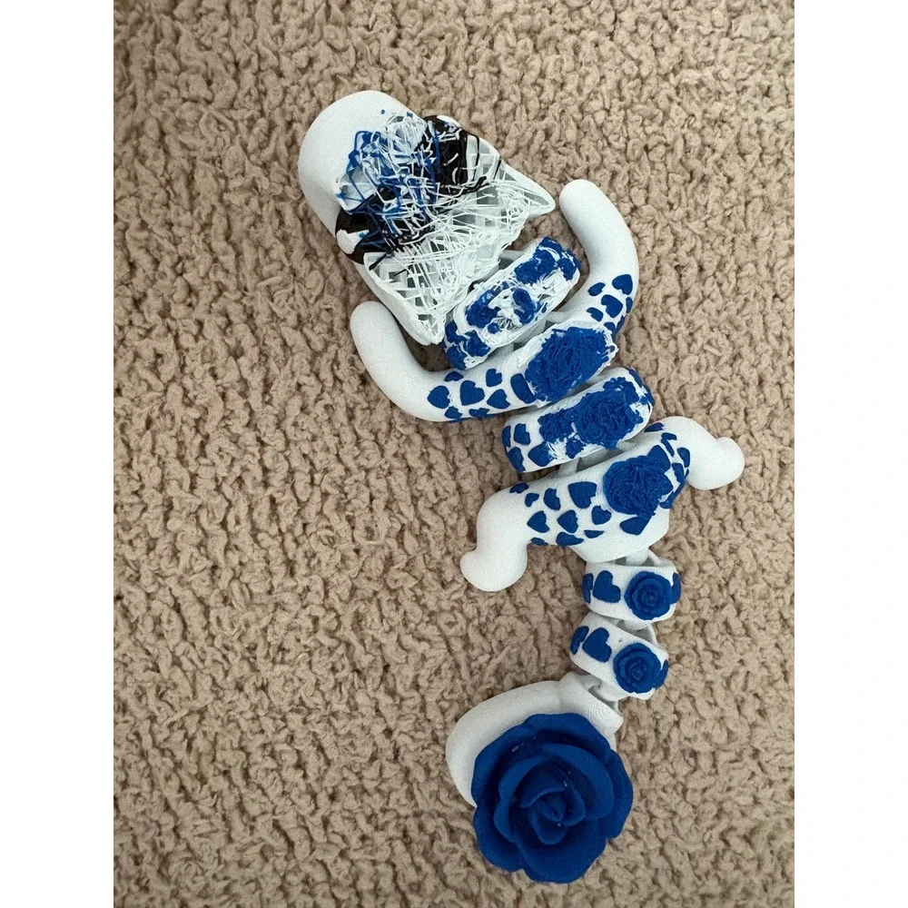 Articulated 3D Printed Lizard Fidget Toy Blue White Hearts Roses 8 Inch